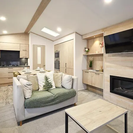 Fir Tree With Hot Tub *