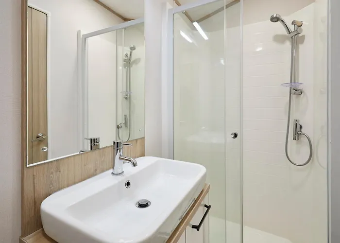 Fir Tree With Hot Tub * 约克