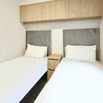 펜션 Fir Tree With Hot Tub