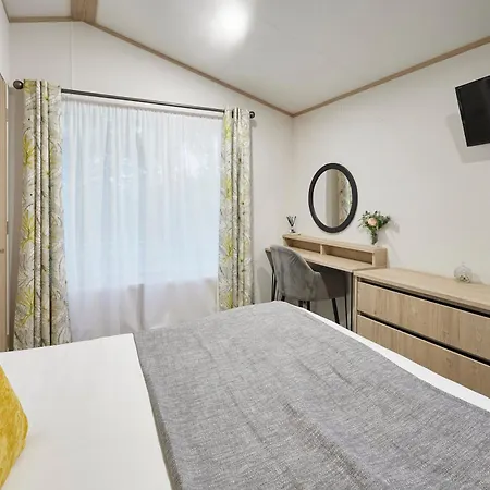 Fir Tree With Hot Tub Semesterbostad *